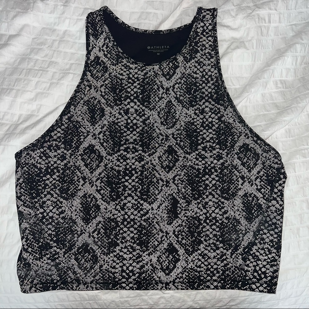 Athleta Relfective Conscious Crop